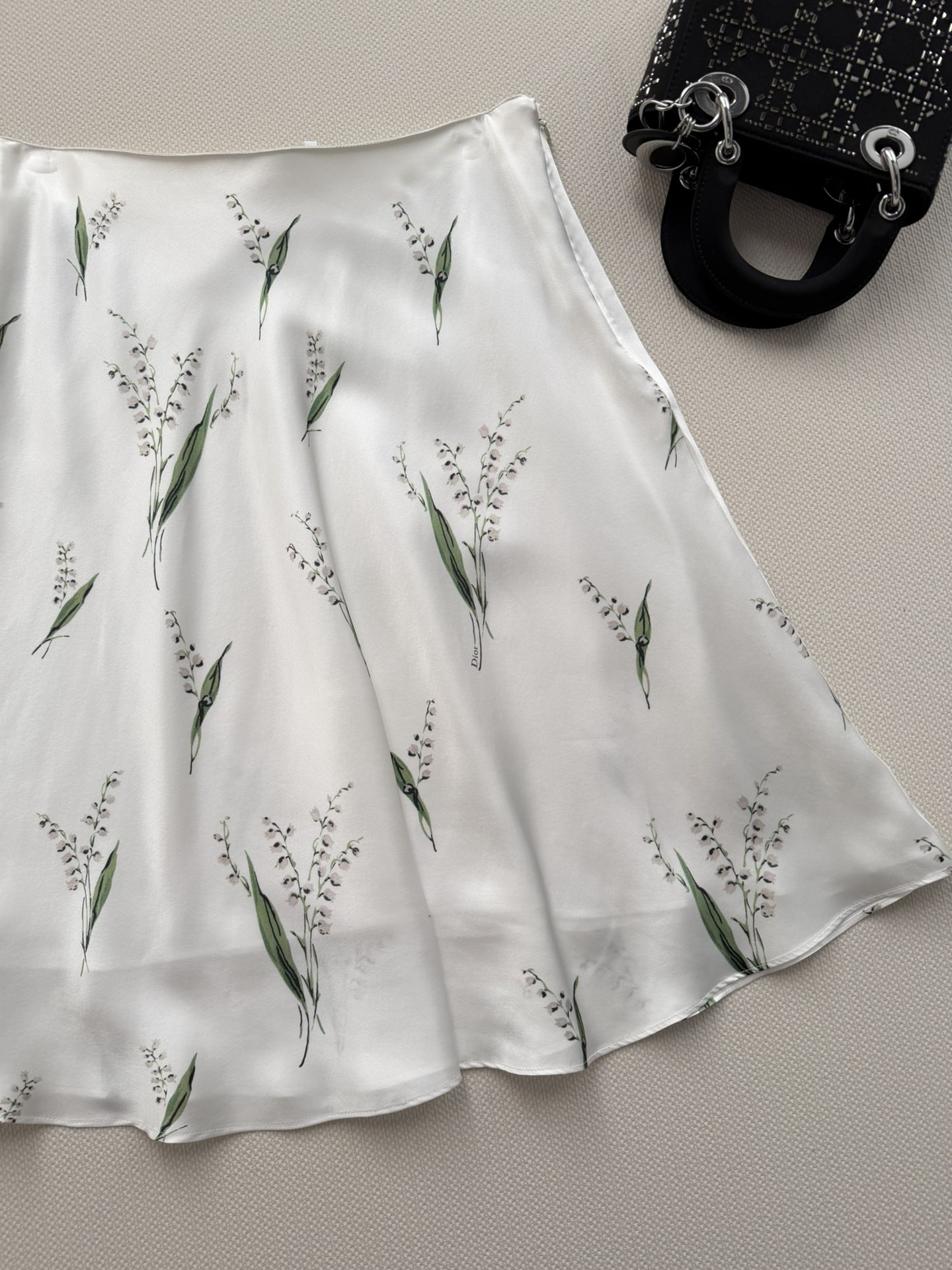skirts and dresses woman